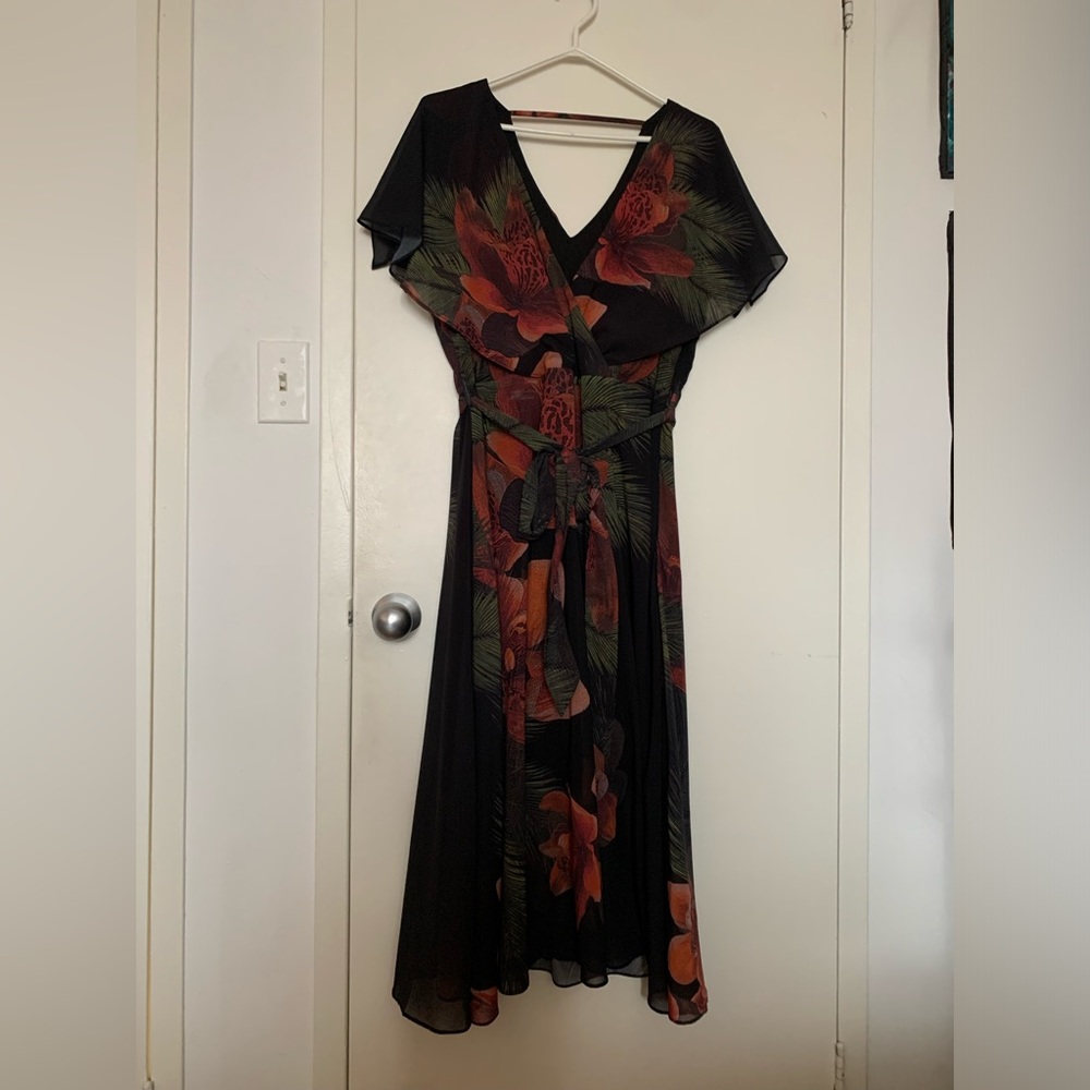 FLORAL MAXI DRESS